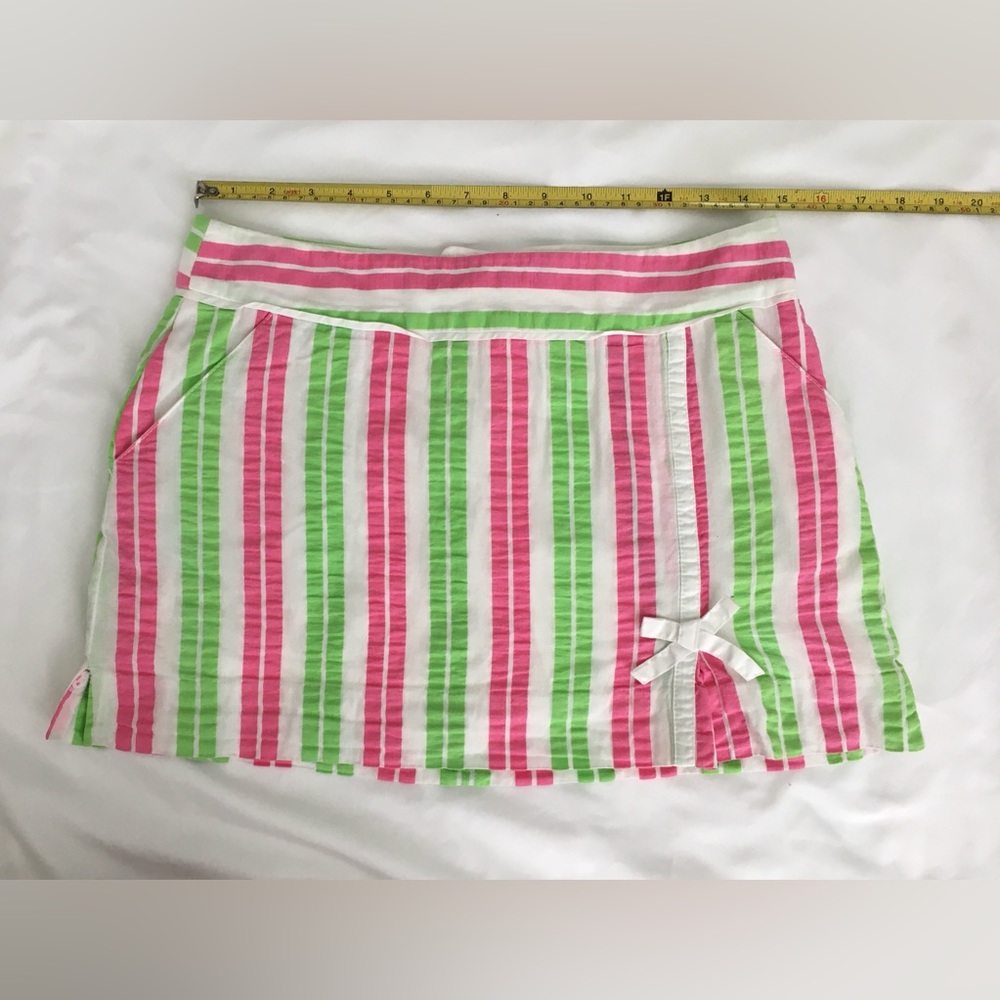 Original Vintage Lilly Pulitzer white/lime green/hot pink skort with pockets.